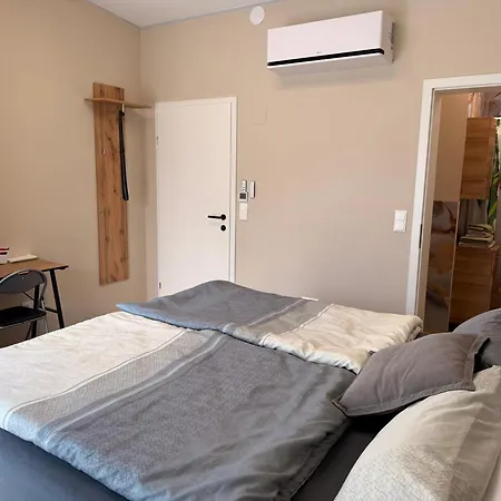 Privatroom For Rent *