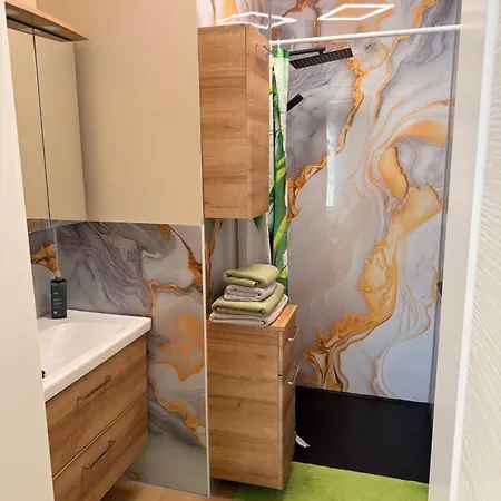 Privatroom For Rent *